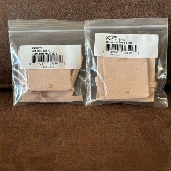 gorjana Diamond Pave Studs - Picture 4 of 6